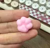 Juguete Suave de Goma TPR Pequeño Squishy, Bollo con Forma de Pata de Gato y Trasero de Durazno, Accesorio para Funda de Teléfono de Trasero de Shin-Chan