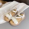Sandalias para Niñas 2025 Verano Nuevas Sandalias Coreanas de Princesa con Flores para Niños Niñitas Zapatos de Playa de Moda de Suela Blanda