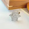 Anillo de copo de nieve de circón giratorio de alta calidad exquisito francés, temperamento femenino, lujo ligero, estilo fresco, anillo abierto personalizado