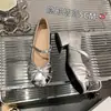 Sapatos de corte baixo com uma única tira e fivela em formato de laço estilo francês para primavera e outono, novo modelo 2026, sapatos Mary Jane com um estilo suave