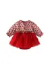 Mameluco de bebé con retazos de malla de fresa, vestido rojo de primer mes para niñas con mangas largas y bordes rizados