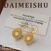 Moda Retro Europea Exquisito Temperamento Versátil Irregular Circonita Perla de Agua Dulce Pendientes Lujo Ligero Sensación de Alta Gama Joyería para Orejas