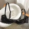 Conjunto de lencería de encaje estilo francés de media copa para mujer, con aros para soporte, efecto push-up, cobertura lateral del busto, tirantes finos ajustables y diseño calado.
