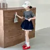Conjunto de Camiseta de Manga Curta e Saia para Meninas Estilo Novo de Verão, Roupa Infantil, Conjunto Moderno de Duas Peças com Camiseta de Manga Curta e Saia Curta para Meninas