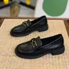 Zapatos de cuero estilo británico, nuevos mocasines de otoño 2026 para mujer, sencillos y elegantes, estilo Hepburn, zapatos planos cómodos y antideslizantes