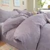 Juego de Cuatro Piezas de Terciopelo de Leche Engrosado Grado A Color Púrpura Taro con Funda Nórdica de Forro Polar de Coral Estampado Tridimensional por Ambos Lados para Ropa de Cama de Otoño e Invierno