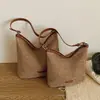 Bolsa de Hombro Cruzada Tote Versátil de Diseño de Nicho Nuevo Verano 2026 Moda Exquisita para el Trabajo de Alto Nivel