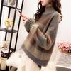 Top popular de invierno para mujeres embarazadas Ropa de mohair Estilo holgado y relajado Ropa de maternidad Otoño e invierno Adelgazante Raya grande Combinación de colores