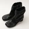 Versión de cuero de botas de nicho retro de pezuña de cerdo con punta dividida para mujer, botines de tacón grueso sin cordones con correa elástica, botas Martin de tacón alto para el trabajo