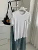 Camiseta tipo mascarilla suave y amigable con la piel de Lyocell Tencel para mujer, elegante y versátil, adelgazante, cuello redondo, hombros normales, mangas cortas, Verano 2026