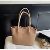 Novas Bolsas de Ombro de Grande Capacidade para o Dia a Dia 2025, Bolsas de Ombro Casuais da Moda em Cor Sólida, Bolsas Tote Elegantes para Usar sob o Braço para Mulheres