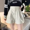 Pantalones Cortos de Piel Sintética para Mujer 2026 Otoño/Invierno Nuevo Estilo Negro y Blanco Talla Pequeña Cintura Alta Corte A Ropa Exterior Pierna Ancha Bootcut