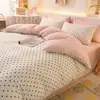 Poá Pastoral Barato Quarto Viagem de Negócios Casa Roupa de Cama Conjunto de Quatro Peças Capa de Edredom Peça Única Cama de Solteiro Conjunto de Três Peças