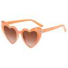 Nuevas gafas de sol con forma de corazón, color caramelo, antiultravioleta, con personalidad de corazón, para fiesta, color claro, venta al por mayor para mujer