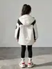 Conjunto de otoño 3 en 1 desmontable para niñas 2026 nuevo y elegante impermeable para niñas mayores, abrigo de invierno grueso para niños