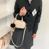 Diseño de nicho estilo francés, bolso de mano pequeño para mujer, nueva colección de otoño, acabado mate retro, bolso cruzado versátil, bolso de hombro moderno