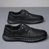 Zapatos cruzados para hombre más vendidos en Amazon y AliExpress, nuevos zapatos de cuero de suela blanda de otoño, zapatos casuales transpirables, zapatos de estilo británico