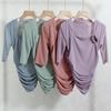 Camiseta de Malha com Flor Manga Três Quartos Manga Média Falsa Duas Peças Verão Fina Sexy Slim Gola Quadrada Camiseta Básica