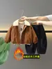 0177 Conjunto de Invierno para Niños Nuevo Genial y Elegante Chaqueta de Cuero Espesa con Forro de Felpa para Niños Conjunto de Tres Piezas Tendencia en Ropa de Invierno
