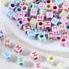 Cuentas de Letras de Colores con Fondo Blanco Acrílico de 6*6mm con Efecto de Goteo de Aceite, Cuentas Sueltas para Pulseras, Collares y Accesorios de Joyería Hechos a Mano DIY