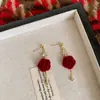 Collar Retro de Alta Gama Romántico de Terciopelo Color Vino Tinto con Flor de Rosa Choker para Novia Boda Compromiso Aretes