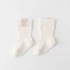 Calcetines para bebé para otoño e invierno, felpa de coral, engrosados, unisex, para recién nacido, de dibujos animados, sin costuras, holgados, hasta la mitad de la pantorrilla