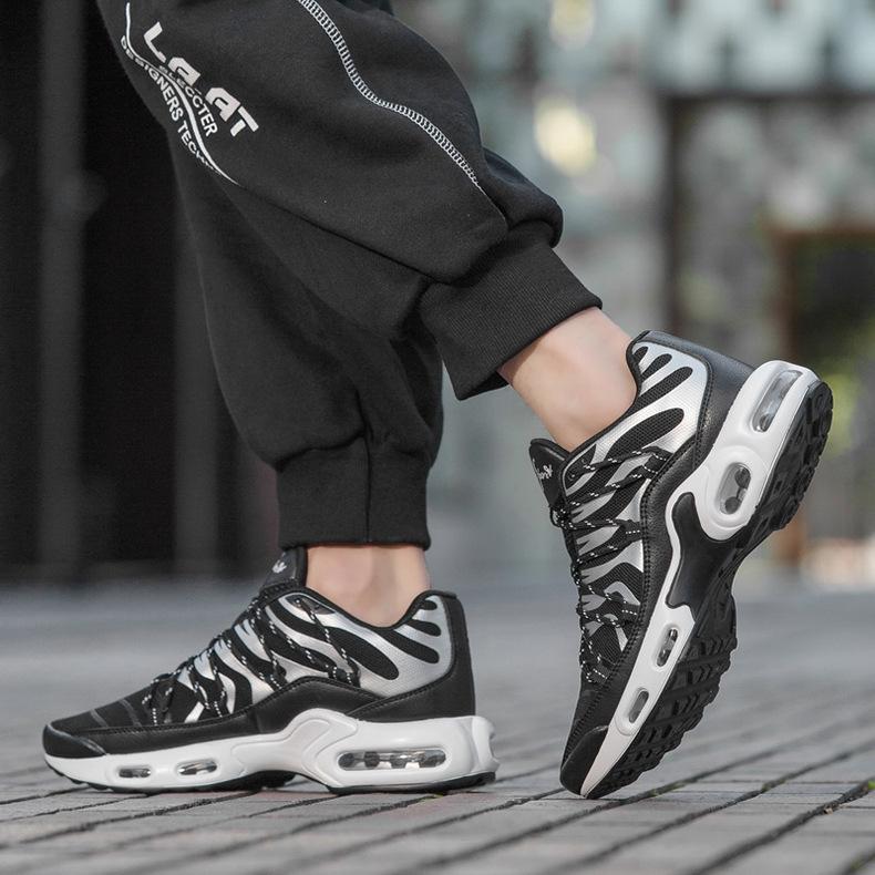 男鞋大码飞织运动鞋透气