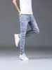 Jeans para Hombre de Color Claro, Estilo Delgado de Verano, Nuevo Modelo 2026, Pantalones Casuales para Hombre Rasgados de Moda, Corte Recto Ajustado