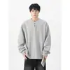 Nueva camiseta Henley de manga larga estilo americano 2026, camiseta interior casual holgada para hombre de primavera/otoño