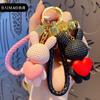 Chaveiro de Resina Cartoon Coelho do Amor Baimao para Homens e Mulheres Criativo Fofo Exquisito Anel de Chaveiro de Casal Pingente de Mochila Escolar