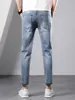 Jeans skinny slim fit novo de primavera para homens, calça cropped estilosa versátil da moda para jovens, com 9 pontos de comprimento e stretch