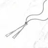 Colar Triângulo Geométrico para Mulheres, Acessório Moderno de Franja Longa para Outono e Inverno de Alta Qualidade, Corrente Decorativa de Suéter de Nicho de Luxo Leve