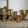 Vaso Clássico com Pé Alto Suporte para Flores Vaso de Flores Arte em Ferro Envelhecido Retrô Estilo Europeu Urna de Flores para Casamento Adereço para Fotos