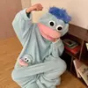 Pijama enterizo lindo y peculiar con temática de rana para otoño e invierno, con un diseño divertido y abstracto de forro polar de coral, unisex, con capucha y apariencia de muñeco