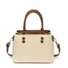 Ventas directas desde la fábrica de origen: Bolso de piel suave con patrón de lichi de alta gama, bolso de mano cuadrado pequeño vintage con correa ancha para el hombro, bolso cruzado de un solo hombro