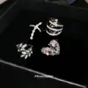 Clip para Oreja~Corazón de Zirconia Pendientes Elegantes Exquisitos Modelo Nuevo 2026 Clip para Hélice de Oreja Sin Perforar Accesorios para Oreja de Lujo Ligero Gama Alta
