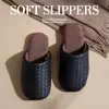 Pantuflas de algodón para mujer para uso en interiores, adecuadas para otoño e invierno, que proporcionan calidez, resistencia al deslizamiento y silencio, lavables a máquina y con diseño de punta cerrada