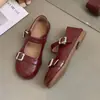Sapatos Femininos de Verão Baixos Versáteis Fivelas Mary Janes Planos Sapatos Individuais 2026 Peça Única Dois Usos Novo Estilo Bege