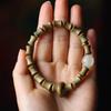 Pulsera de Sandalia Verde con Nudo de Bambú y Cuentas Luminosas, un Artículo Cultural que Simboliza Prosperidad y Avance, Pulsera de Cuentas para Llevar en la Mano para Hombres y Mujeres