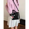 Bolso de Cuero en Relieve Vintage de Gama Alta para Mujer 2026 Nueva Moda Bolso Cruzado Versátil Bolso de Mano Súper Popular Bolso Tipo Cubo