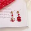 Pendientes pequeños de lingote con forma de león de la suerte para el Año Nuevo Chino, pendientes festivos rojos femeninos con asimetría única.