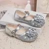 Sapatos de Princesa Brilhantes com Cristal para Meninas Novo Estilo Solado Macio Sapatos Individuais para Bebê Sapatos Formais Infantis Sapatos de Performance Sapatos Mary Jane com Strass