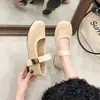 Sapatilhas Mary Jane rasas, sapatos retrô franceses de vovó, sapatilhas de camurça com bico quadrado novas para o verão 2026 para mulheres