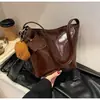 Bolsa transversal de ombro única, estilosa, versátil, estilo explosivo, transfronteiriça, para mulheres, bolsa tote de grande capacidade para o dia a dia, bolsa tote simples, estilo coreano, para mulheres