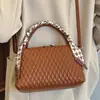 La Bolsa Trendy para el Brazo de Este Año 2026 Primavera Nueva Bolsa para Mujer Elegante Bolso de Hombro de Alto Valor Bolso Cruzado Acolchado Estiloso