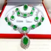 Set de Lujo de Calcedonia Verde con Collar Incrustado de Diamantes, Anillo, Pendientes y Pulsera Juego de Cuatro Piezas, Joyería Elegante para Banquetes, Nicho de Lujo Ligero