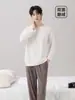 Conjunto de pijama masculino de manga longa com forro de fleece para outono e inverno, leve e quente, adequado para usar como roupa de casa ou peça externa no inverno