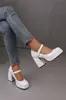 Sapatos femininos de sola grossa com salto alto verão novo sapatos franceses de salto grosso salto alto 40-43 sapatos de tamanho grande