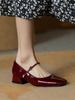 Sapatos Mary Jane de Couro Envernizado Vermelho Primavera Bico Quadrado Raso Salto Baixo Grosso Retrô Francês Tira Única para Mulheres
