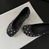 Sapatos slip-on populares de estilo francês para mulheres, novo modelo outono 2026, salto grosso, bico fino, sapatos versáteis de bico dividido, sapatos rasos baixos